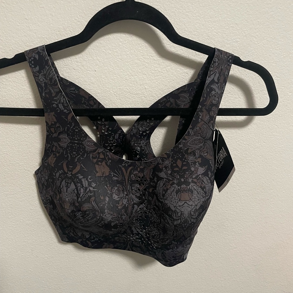 NWT Victoria Secret Sport Bra Medium Pattern Paisley Floral 32DD - Picture 2 of 10